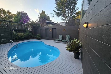 Photo of property in 11 Bellfield Road, Opaheke, Papakura, 2113