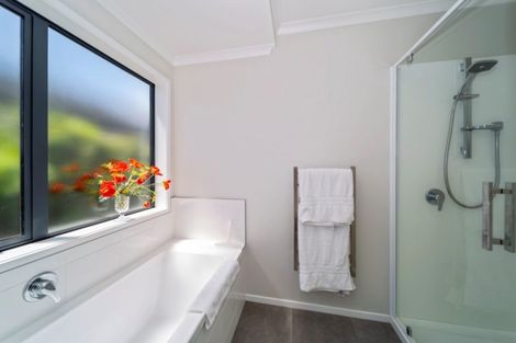 Photo of property in 4 Golf Course Lane, Waiwhakaiho, New Plymouth, 4312