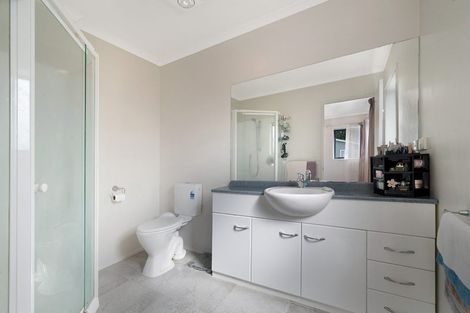 Photo of property in 37a Willerton Avenue, New Lynn, Auckland, 0600