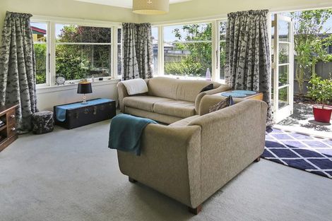 Photo of property in 64 Rowan Avenue, Aranui, Christchurch, 8061