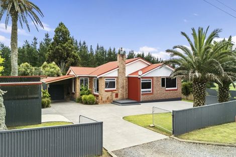 Photo of property in 1606 South Road, Tataraimaka, New Plymouth, 4374