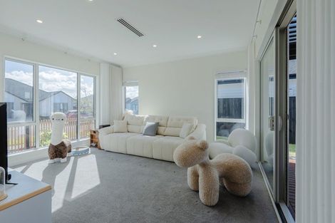 Photo of property in 34 Tipu Crescent, Wainui, 0932