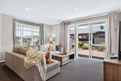 Photo of property in 22 Huka Heights Drive, Rangatira Park, Taupo, 3330