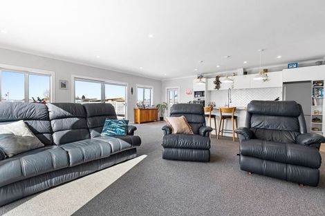 Photo of property in 27 County Drive, Hawera, 4610