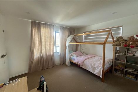 Photo of property in 27a Seaward Place, Wattle Downs, Auckland, 2103