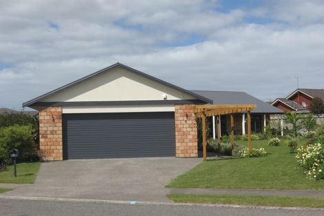 Photo of property in 8 Perrett Drive, Otamatea, Whanganui, 4500