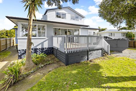 Photo of property in 9 Roseanne Road, Manurewa, Auckland, 2102