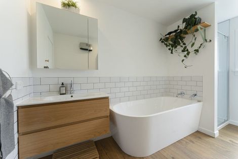 Photo of property in 696 Peninsula Road, Kelvin Heights, Queenstown, 9300