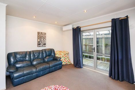 Photo of property in 29 Stillwater Place, Westbrook, Palmerston North, 4412