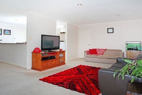 Photo of property in 32a Cutler Street, New Lynn, Auckland, 0600