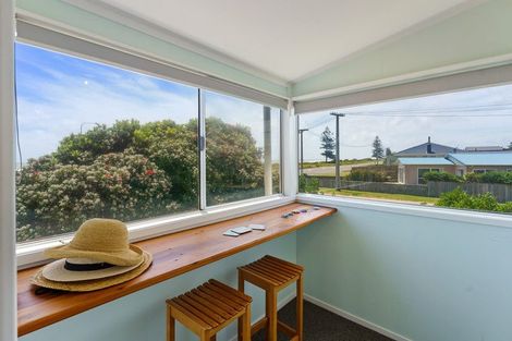 Photo of property in 1 Karaka Street, Otaki Beach, Otaki, 5512