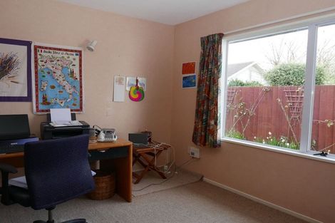 Photo of property in 68 Regency Crescent, Redwood, Christchurch, 8051