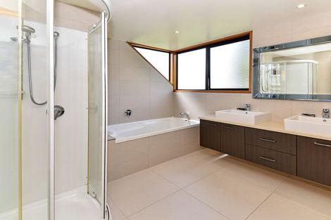 Photo of property in 47 Rushgreen Avenue, Pahurehure, Papakura, 2113