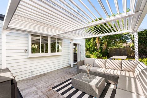 Photo of property in 70 Gillies Crescent, Waimarama, Havelock North, 4294