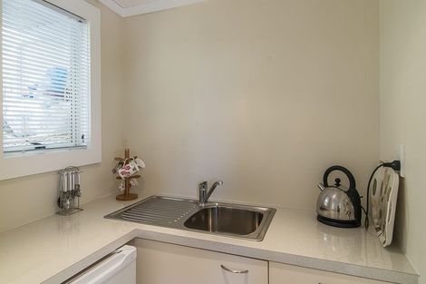 Photo of property in 3 Sunny Glen, Waikanae, 5036