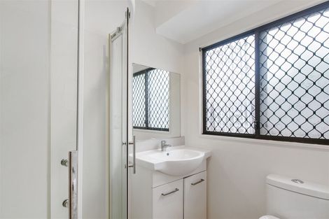 Photo of property in 295 Bucklands Beach Road, Bucklands Beach, Auckland, 2012