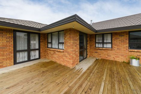 Photo of property in 14 Woodgate Court, Fitzherbert, Palmerston North, 4410