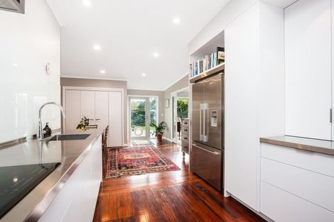 Photo of property in 38 Oroua Street, Eastbourne, Lower Hutt, 5013