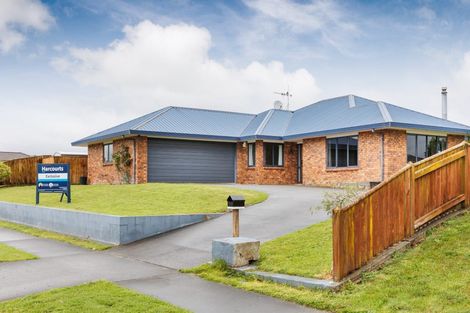 Photo of property in 186 Pacific Drive, Fitzherbert, Palmerston North, 4410