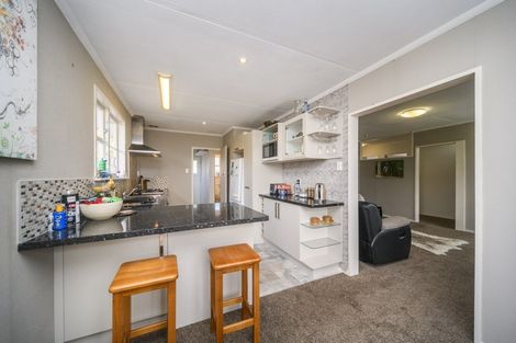 Photo of property in 123 Ruamahanga Crescent, Terrace End, Palmerston North, 4410