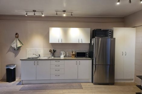 Photo of property in 1/17 Beulah Avenue, Rothesay Bay, Auckland, 0630