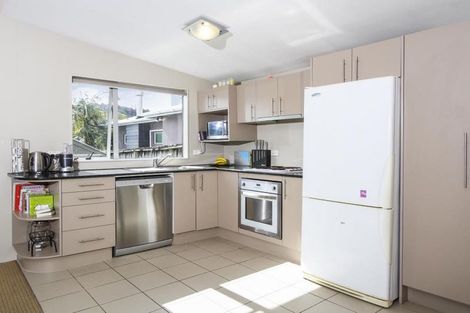 Photo of property in 717a Swanson Road, Swanson, Auckland, 0612
