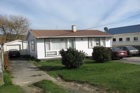Photo of property in 17 Fitzherbert Road, Wainuiomata, Lower Hutt, 5014