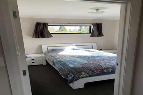 Photo of property in 16 Regent Street, Silverdale, Hamilton, 3216