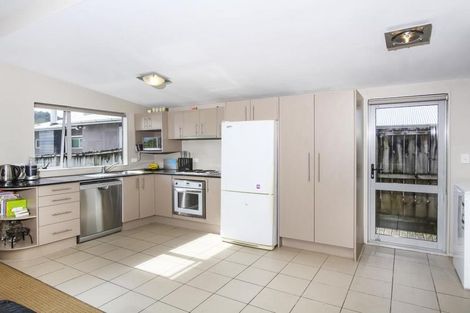 Photo of property in 717a Swanson Road, Swanson, Auckland, 0612