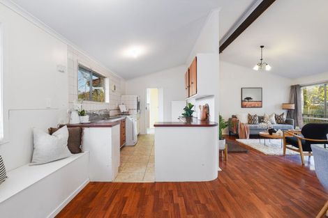 Photo of property in 79 Aquarius Drive, Kawaha Point, Rotorua, 3010