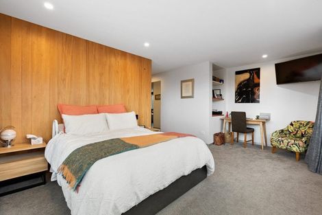 Photo of property in 75 Beacon Point Road, Wanaka, 9305