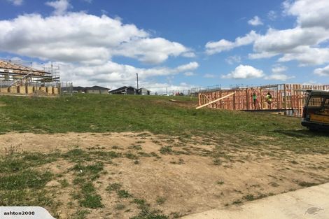 Photo of property in 15 Lippiatt Crescent, Pokeno, 2402