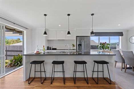 Photo of property in 10 Carex Close, Pyes Pa, Tauranga, 3112