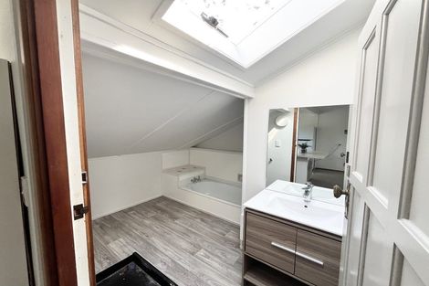 Photo of property in 36 Rangatira Road, Birkenhead, Auckland, 0626