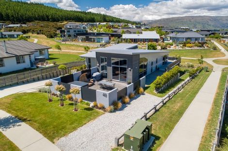 Photo of property in 48 Minaret Ridge, Wanaka, 9305