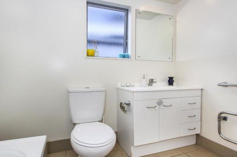 Photo of property in 717a Swanson Road, Swanson, Auckland, 0612