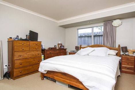 Photo of property in 717a Swanson Road, Swanson, Auckland, 0612