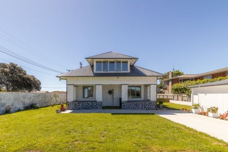 Photo of property in 82 Barrett Street, Westown, New Plymouth, 4310