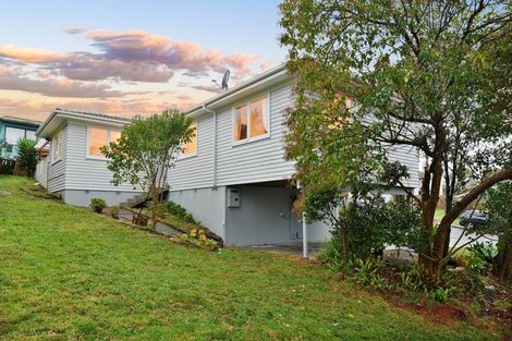 Photo of property in 31 Glenbervie Crescent, Massey, Auckland, 0614