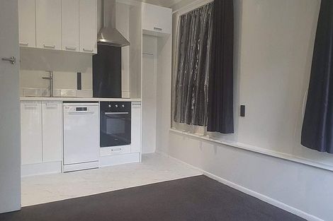 Photo of property in 39 Korau Grove, Stokes Valley, Lower Hutt, 5019