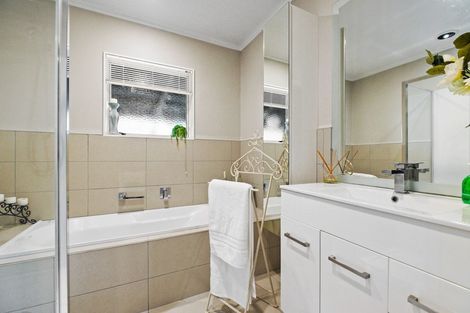 Photo of property in 34 Endeavour Avenue, Flagstaff, Hamilton, 3210