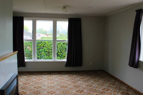 Photo of property in 42 Costley Street, Carterton, 5713