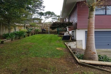 Photo of property in 2/15 Witheford Drive, Bayview, Auckland, 0629