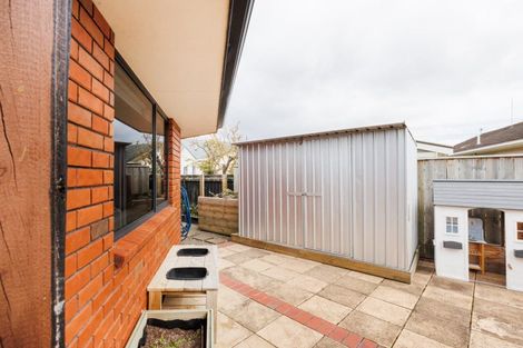 Photo of property in 17 Daniel Place, Kelvin Grove, Palmerston North, 4414