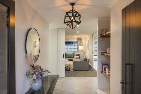 Photo of property in 49 Vaucluse Heights, Fitzherbert, Palmerston North, 4410