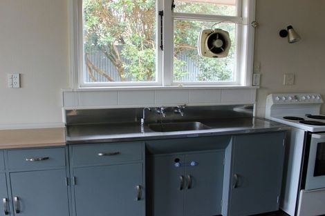 Photo of property in 42 Costley Street, Carterton, 5713