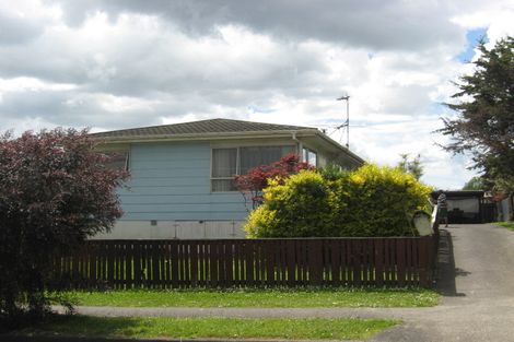 Photo of property in 2/13 Sharland Avenue, Manurewa, Auckland, 2102
