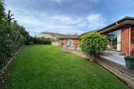 Photo of property in 25a Westerham Drive, Dannemora, Auckland, 2016