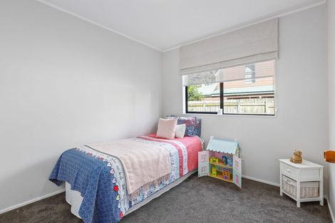 Photo of property in 3/39 Fairmount Road, Titirangi, Auckland, 0604