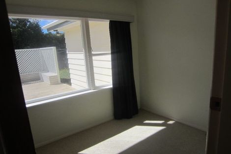 Photo of property in 65 Redwood Avenue, Tawa, Wellington, 5028